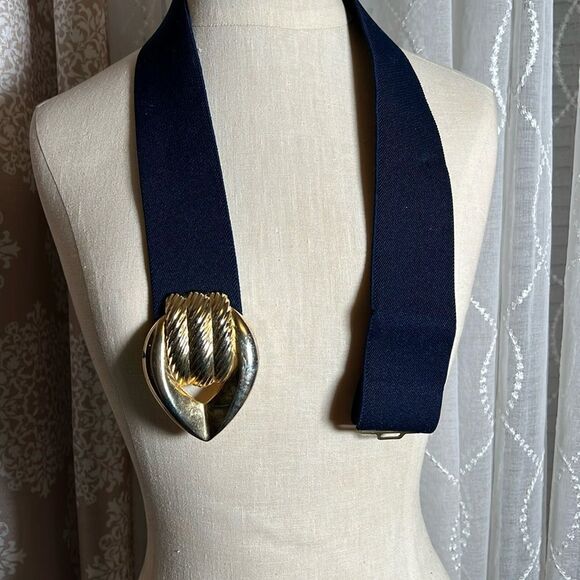 Vintage navy Elastic Stretch Belt with metal gold buckle - Picture 3 of 6